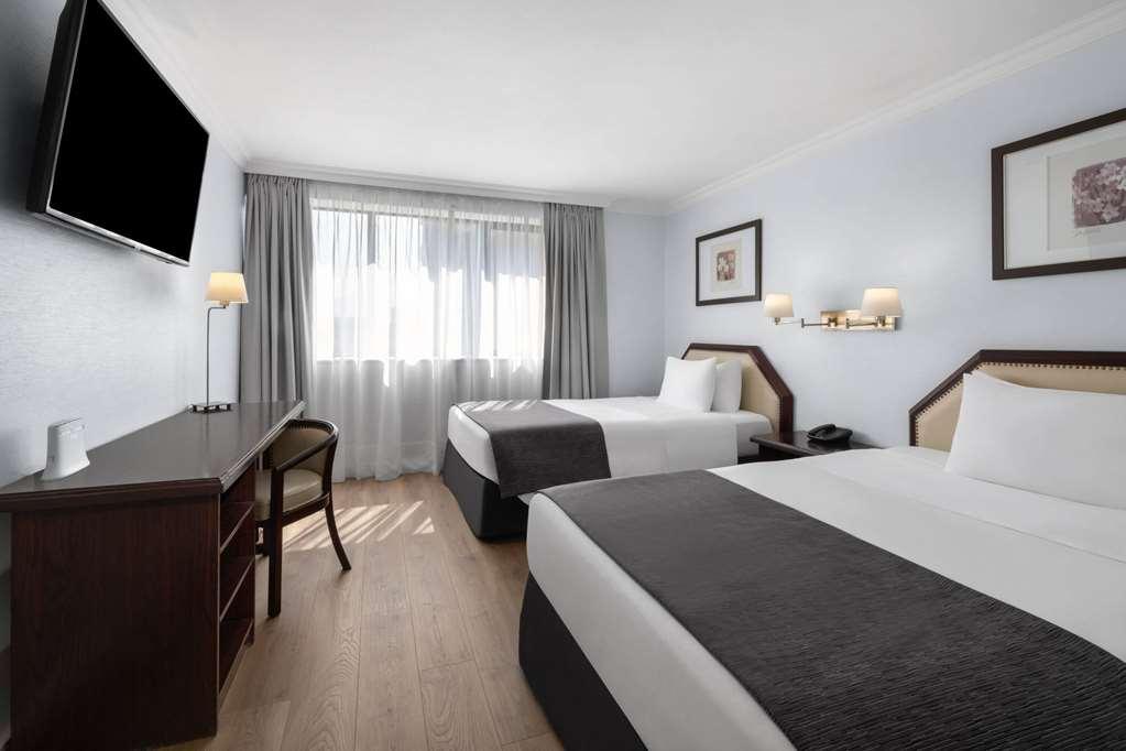 Hotel Wyndham Garden Santiago de Chile Zimmer foto
