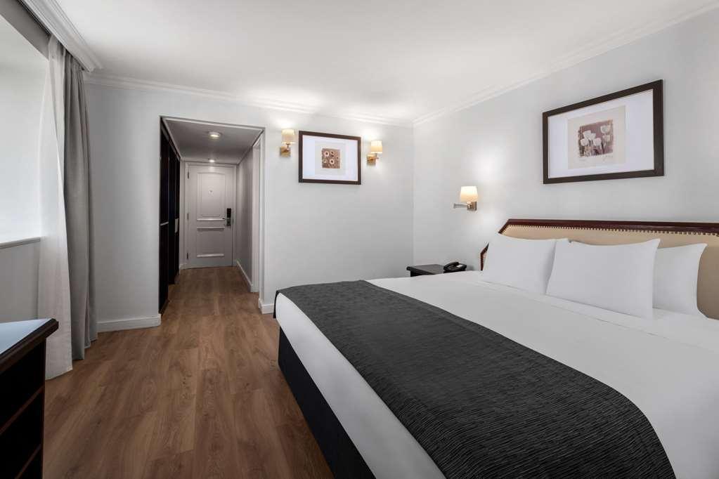 Hotel Wyndham Garden Santiago de Chile Zimmer foto