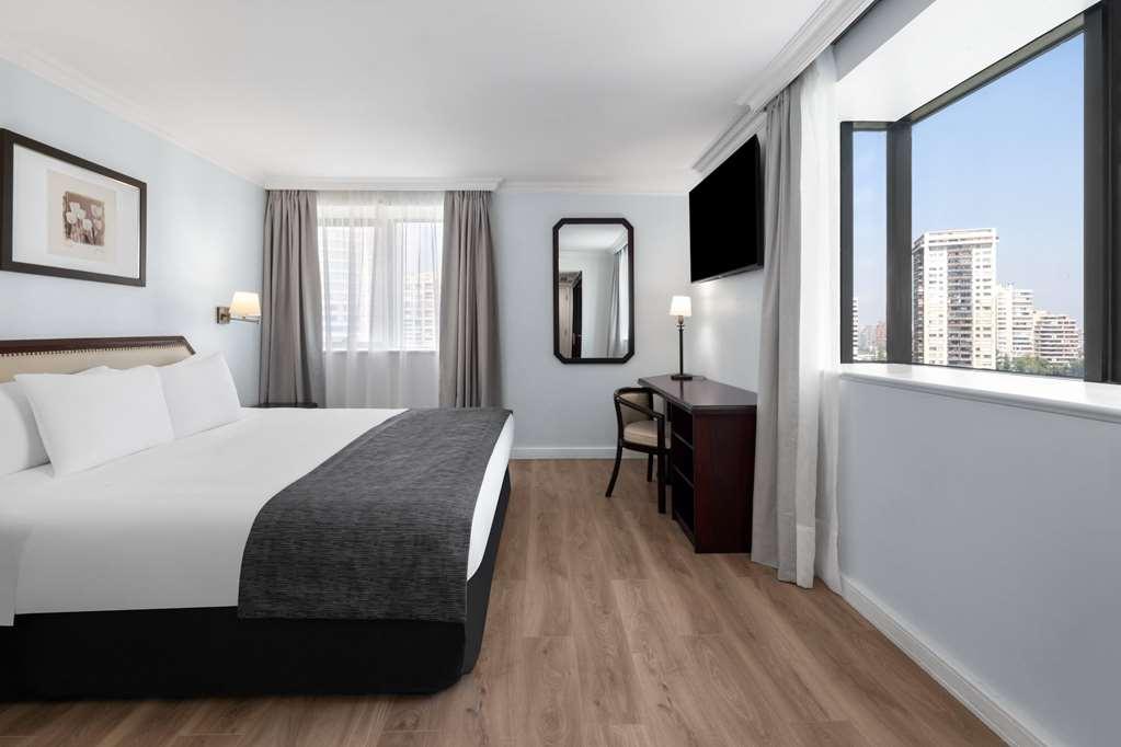 Hotel Wyndham Garden Santiago de Chile Zimmer foto